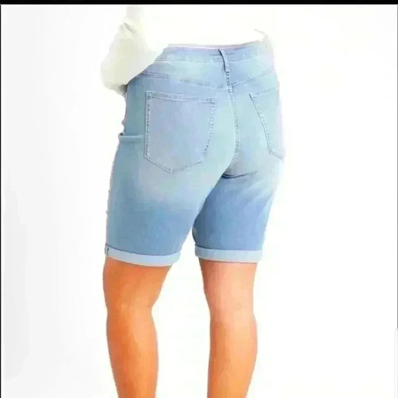 Banana Republic High-Rise Light Wash Denim Shorts - Picture 7 of 16